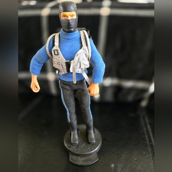 Hasbro '92 GI Joe Snake Eyes Action Figure W/ Stand Backpack 11" EUC Collectible - Picture 2 of 7